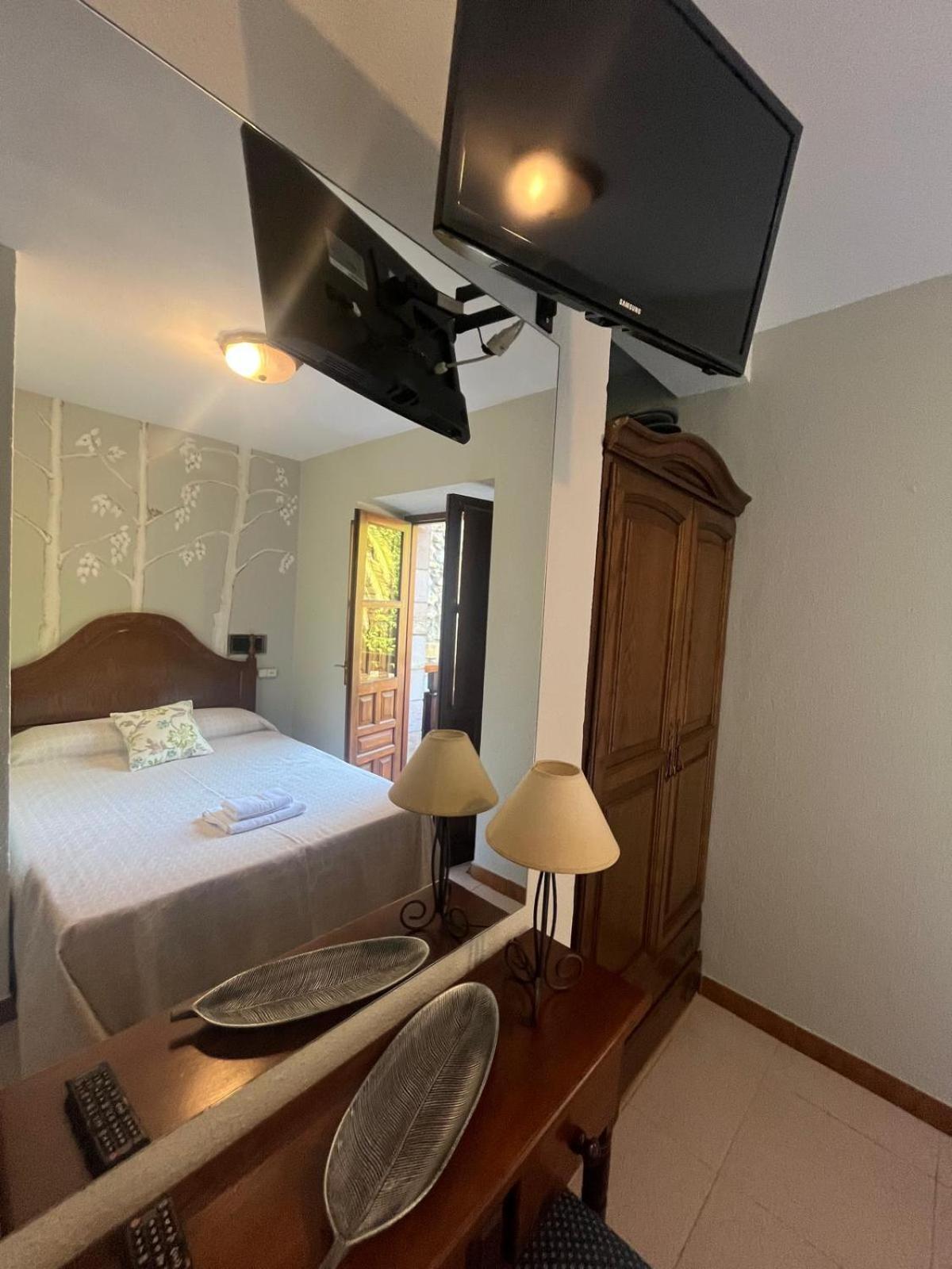El Pucheru 4 Almas Hotel Barcenaciones Екстериор снимка